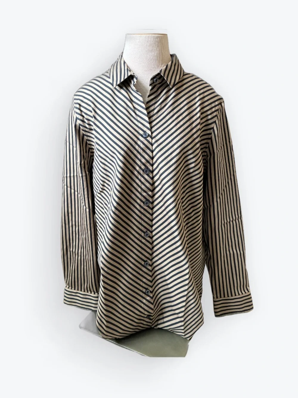 NWT Chico’s No-Iron Slimming Imperial Stripe Blouse Tan Black